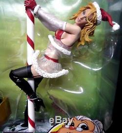 Twisted Christmas Mrs. Clause Exclusive Blond Figure McFarlane Toys Monsters 5