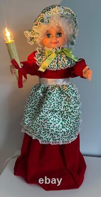 VINTAGE Rennoc Animated Moving Illuminated Santa & Mrs Claus 24 Christmas Decor