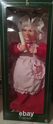 VINTAGE Santa & Mrs Claus Animated and Illuminated Display Figure 24 SET