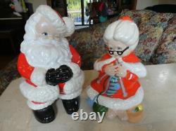 VTG 1980's Atlantic 14 Ceramic Winking Santa & Knitting Mrs. Claus Figures
