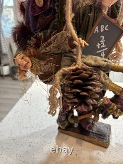 VTG Santa Claus Figurine holding two small elf figures Whimsical Rare