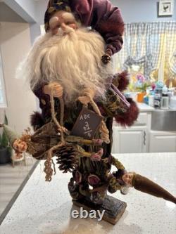 VTG Santa Claus Figurine holding two small elf figures Whimsical Rare