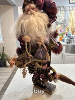 VTG Santa Claus Figurine holding two small elf figures Whimsical Rare