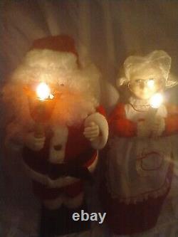 Vintage 1986 MOTION-ettes SANTA AND MRS CLAUS CHRISTMAS Lights & Animated 24