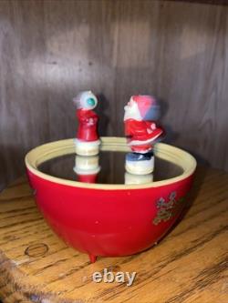 Vintage Christmas Santa Mr & Mrs Claus Ice Skating Music Box Dancing Works 4.25