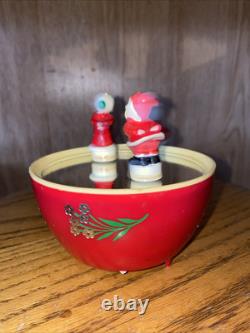 Vintage Christmas Santa Mr & Mrs Claus Ice Skating Music Box Dancing Works 4.25