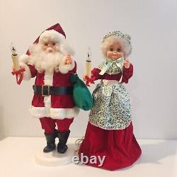 Vintage Mr and Mrs Santa Claus 24 Animatronic 70s