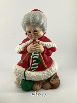 Vintage Mr and Mrs Santa Claus Atlantic Mold Ceramic Figures Large 14 Xmas Flaw