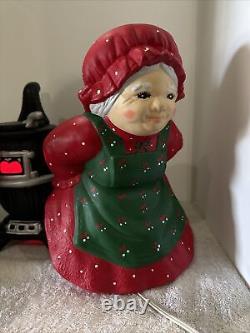 Vintage Mr and Mrs Santa Clause Pot Belly Stove Ceramic Display Christmas Decor