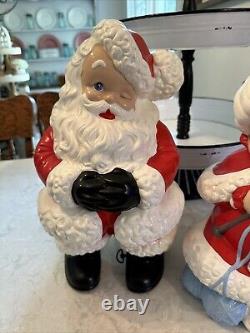 Vintage Rare Ceramic Atlantic Mold Santa Claus & Mrs Claus Christmas With Music