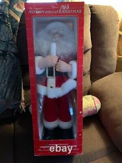 Vintage Santa Claus and Mrs. Animated and Illuminated Display Figure 24