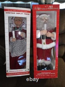 Vintage Santa Claus and Mrs. Animated and Illuminated Display Figure 24