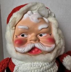 Vintage Santa & Mrs Claus Handmade Crochet Christmas Decor Kitschy Retro 70s