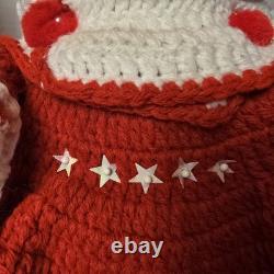 Vintage Santa & Mrs Claus Handmade Crochet Christmas Decor Kitschy Retro 70s
