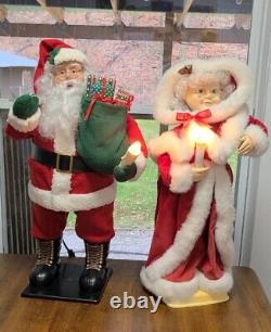 Vintage Santa claus An Mrs Claus 24 Moving Figures