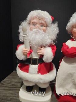 Vintage Santa's Best Mr & Mrs Santa Claus Lighted Animated Motion Figures 20