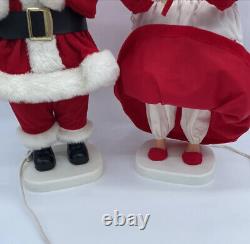 Vintage Santa's Best Rennoc Animated Mr & Mrs Claus Figures Light Both Work! EUC