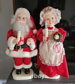 Vintage Santa's Best Rennoc Christmas Animatronic Mr & Mrs Claus Figures