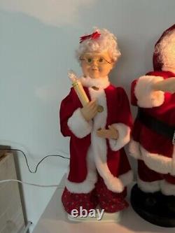 Vintage Santas Best Christmas Animated Mr & Mrs Claus Figures Lighted Motionette