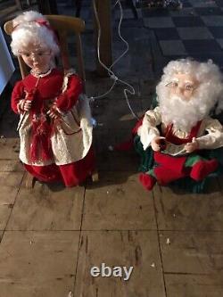 Vintage animated santa and mrs. Clause