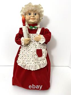 Vtg 92 Telco Motionettes Christmas Animated Figure Santa Mrs Claus Lamp Post Set