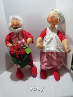 Vtg Annalee Santa & Mrs Claus 30 Figures-matching Cloths-self Standing
