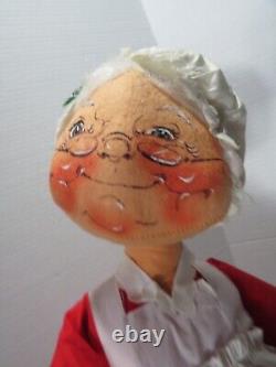 Vtg Annalee Santa & Mrs Claus 30 Figures-matching Cloths-self Standing