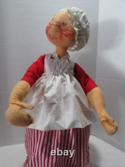 Vtg Annalee Santa & Mrs Claus 30 Figures-matching Cloths-self Standing