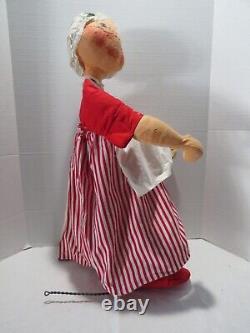 Vtg Annalee Santa & Mrs Claus 30 Figures-matching Cloths-self Standing