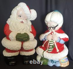 Vtg Atlantic Mold Ceramic Winking Santa and Mrs. Claus Christmas Figures Kitsch