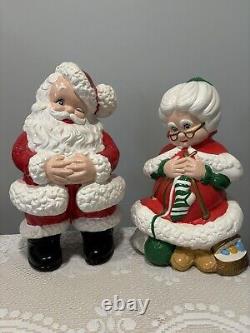 Vtg Atlantic Mold Ceramic Winking Santa and Mrs. Claus Christmas Figures Kitsch