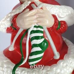 Vtg Atlantic Mold Ceramic Winking Santa and Mrs. Claus Christmas Figures Kitsch