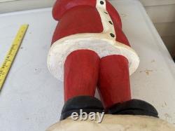 Vtg Carved Wood Folk Art Santa Claus Christmas Figure 24