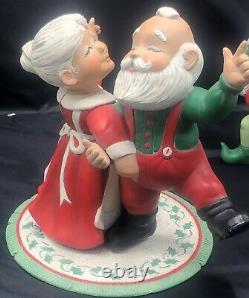 Vtg Musical Dancing Rotating Santa Elves Ragtime Band Christmas Party Ceramic