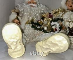 Vtg RARE White Christmas Mr. & Mrs. Santa Claus Figures Old World Showcase