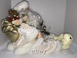 Vtg RARE White Christmas Mr. & Mrs. Santa Claus Figures Old World Showcase