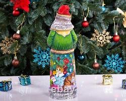 Wooden Hand Carved Santa Claus figurine 11, Vintage Christmas Home Decor