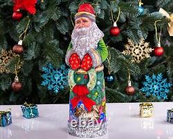 Wooden Hand Carved Santa Claus figurine 11, Vintage Christmas Home Decor