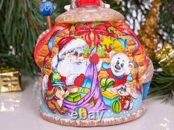 Wooden carved Santa Claus figurine, Christmas Holiday Home Decor indoor